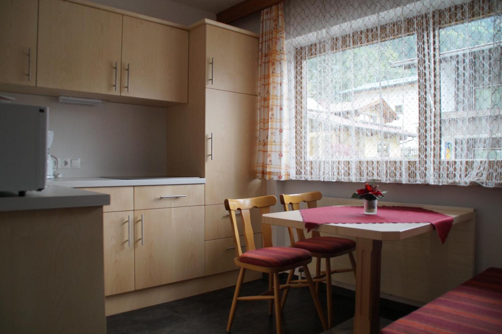 Garni Fischer Oetz Room photo
