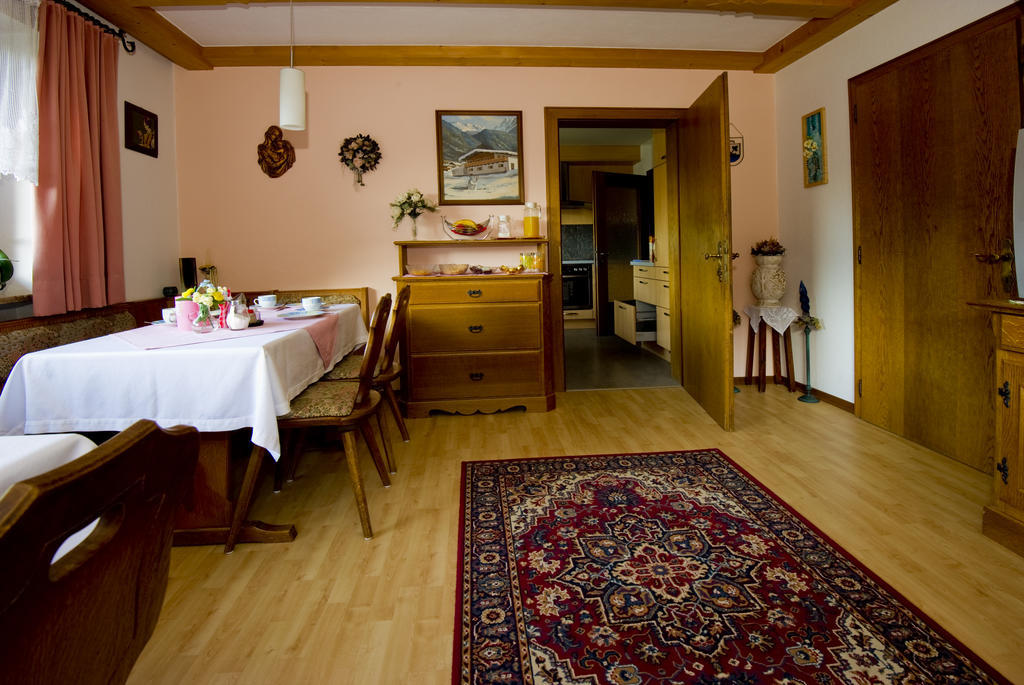 Garni Fischer Oetz Exterior photo